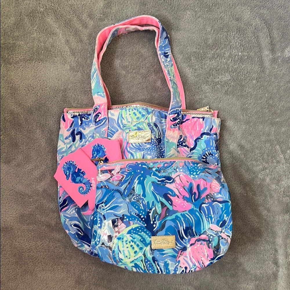 Lilly Pulitzer Beach Picnic Set with Insulated Bag